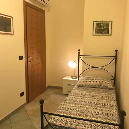 Casa Al Mare Con Giardino A Porto Frailis Apartment
